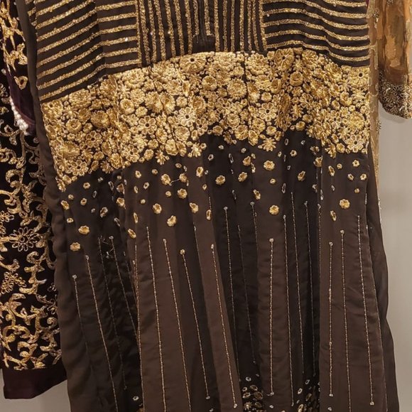 Brown georgette gown - Picture 2 of 3